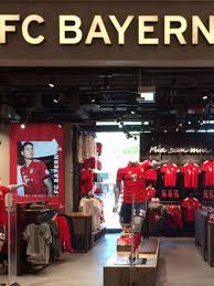 Hier findest du alle adressen der deutsche bank geschäfte in münchen und umgebung auf meinprospekt. Fc Bayern Store In Pasing Eroffnet Fc Bayern Munchen