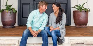 The designer starred in an ad for her father's firestone tire shop in waco, texas, which time warner cable media has since shared on youtube. Baylorproud Hgtv S Fixer Upper Starring Two Baylor Alums Launches Season Three Tonight