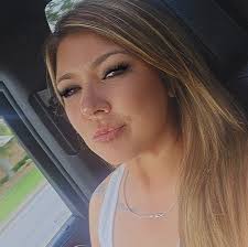 I would like to wish my beautiful girl friend a very special and very Happy  Birthday, I Love You to the Moon and back,hope it's everthing you had hoped  for