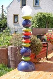 Keramik im garten liegt immer und lange goldrichtig. Keramik Garten