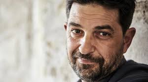 Tiago Rodrigues, director del Festival de Aviñón: "Ir al teatro es un acto  político, más que en la Grecia clásica"