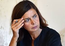 La manifestazione in vista della conferenza di parigi. Chi E Laura Boldrini Eta Carriera E Quelle Dolorose Critiche