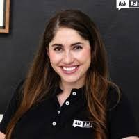 Dona Manuel's Instagram, Twitter & Facebook