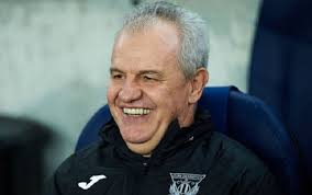 En entrevista exclusiva con tudn, javier aguirre reveló que, cuando jorge vergara compró a las chivas, se desplazó hasta españa para ofrecerle la dirección técnica. Javier Aguirre Onaindia Monterrey Statistics Titles Titles In Depth Career Games News Features Videos Photos Playmakerstats Com