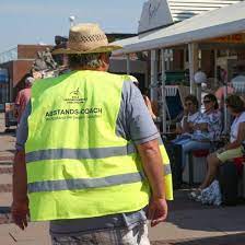 Und dennoch ist etwas sichtlich anders: Modellregion Nordfriesland Abstands Coaches Sorgen Auf Sylt Fur Die Einhaltung Der Corona Regeln Shz De