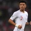 Das neue england 2016 trikot, das den kultigen weißen england trikots der vergangenheit treu bleibt, führt neue designelemente in hellblau ein. 1