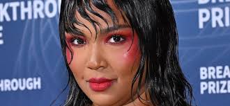 Lizzo's Jaw-Dropping Transformation: See Her Stunning New Look! - Imagen principal del artículo