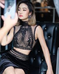 นักร้องลูกทุ่งหญิงสุดแซ่บ กระแต อาร์สยาม ที่เพิ่งอายุครบ 32 ปี เมื่อวันที่ 25 สิงหาคม ที่ผ่านมา ซึ่งถ้าไม่สังเกต ก็คงไม่มีใครเห็นว่ารอยยิ้มมุม. à¸›à¸£à¸°à¸§ à¸• à¸à¸£à¸°à¹à¸• à¸­à¸²à¸£ à¸ªà¸¢à¸²à¸¡ à¸™ à¸à¸ª à¸ª à¸‡à¹€à¸§ à¸¢à¸™à¸¡à¸§à¸¢à¹„à¸—à¸¢ à¸ª à¸¨ à¸¥à¸› à¸™à¸ªà¸²à¸à¸¥ Rs Group