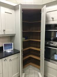 26 Fakten Fiktion Und Eckpantry Ideen Kleine Kuche 24 Wohnungeinrichten Simple Kitchen Remodel Ikea Kitchen Remodel Kitchen Remodel Small