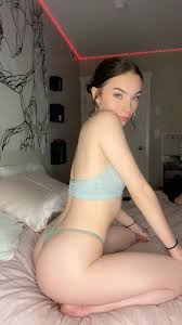 Would you fuck my 411 body soft or hard? 🥰 F19 : rPetiteGoneWild