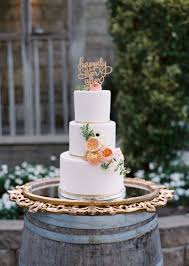 Decoração de mesa simples sem perder o charme. Mesa De Bolo De Casamento 60 Ideias Criativas Com Fotos Para Conferir