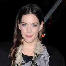 Copia il look di Liv Tyler