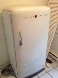 Maybe you would like to learn more about one of these? Vintage Items Vintage 1950s Ge Refrigerator For Sale Antiques Com Classifieds Vintage Kitchen Appliances Vintage Refrigerator Vintage Fridge
