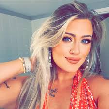 Alexis Canada Holliday (@aholliday02) • Facebook