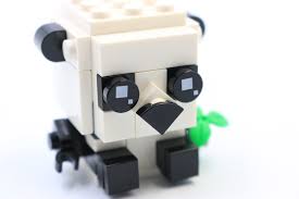 Chinees nieuwjaar wordt gevierd op de eerste tot en met de vijftiende dag van de eerste maand van de chinese kalender. Lego Brickheadz 40466 Chinees Nieuwjaar Panda S Recensie En Galerij
