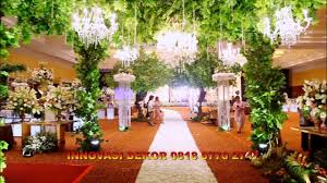 Apalagi dalam prosesi akad nikah. Best Wedding Adat Jawa Sunda Modifikasi Gedung Sasana Kriya Tmii Youtube