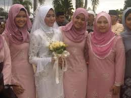 Bidadariku, maream esabel binti ally iskandar, bernafaslah sebagai seorang abid, yang kental roh dan jasadnya, persis saidatina mariam binti imran, allahumma amin. Gambar Ally Iskandar Farah Lee Bernikah Hari Ini Di Masjid Kristal Terengganu