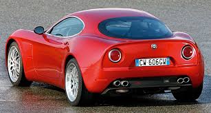 ألفاروميو 8سي الرائعة خليط رائع يجمع أجمل التصاميم التي مر ت في تاريخ السيارات موقع ويلز alfa romeo cars alfa romeo 8c alfa romeo