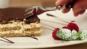 Ce Gateau Est Terriblement Bon Et Le Meilleur Dans Tout Ca Le Succes Est Garanti Eclair Kuchen Lecker