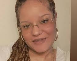 Deborah Plunkett's Instagram, Twitter & Facebook