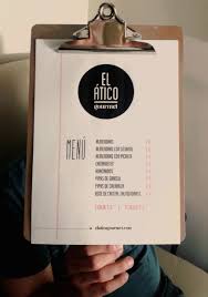 Personnalisez des modèles pour présenter avec goût la nourriture et les boissons offertes à votre restaurant, service de traiteur ou fête. 8 Menu A4 Ideas Menu Restaurant Menu Menu Design