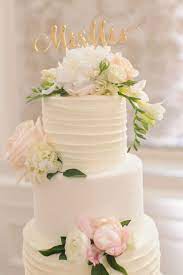 Swiss Dotted Cake Peony Cake Flowers Fresh Wedding Flowers Cake Gold Cake Topper T Wedding Cake Fresh Flowers Floral Wedding Cakes Buttercream Wedding Cake