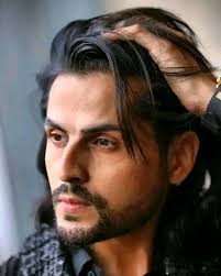 Gundam model build and display discussion