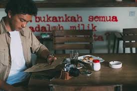Download dan nonton online film ada apa dengan cinta 2 (2016) subtitle indonesia kualitas webdl bluray hdcam hdrip 360p 480p 720p 1080p full kalian di ijinkan layar kaca 21 untuk melakukan request layarkaca21 atau mendatangkan film online dunia21 apa yang mau kalian tonton lk21 pass. Sinopsis Aadc 2 Pertemuan Cinta Dan Rangga Setelah Ratusan Purnama