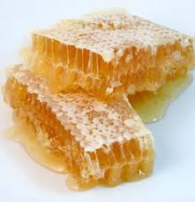 The Benefits Of Raw Honey It S An Alkaline Food Nutrition Enzymes Vitamins Minerals And Water To Sustain Life Natura Honey Recipes Food Raw Honey Recipes