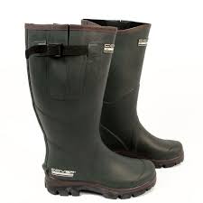 長靴ってなんでそこそこの値段で普通にカッコイイのが無いんだろう カッコイイのを見つけても日々日常の作業現場でガシガシ使うにはブランド物の高級品はちょっと という方にぴったりの長靴です 私たちも長年困っていましたが ようやく価格とスタイルと