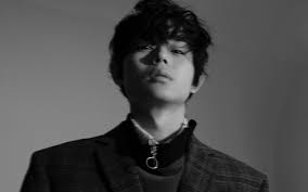菅田将暉の髪型で人気のパーマやショートヘアどれ画像あり