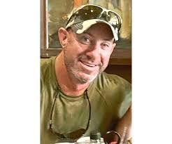 Daniel Fettig's Instagram, Twitter & Facebook