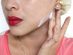You want enough oil to coat the cotton, but not so much that it's completely sodden. 5 Ways To Get Hair Dye Off Your Face Wikihow