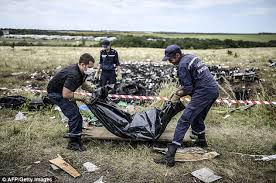 A malaysia airlines flight carrying 298 passengers crashed in eastern ukraine on thursday while traveling from amsterdam to kuala lumpur. Video Captures Moment Mh17 Victims Fall From The Sky In Ukraine Daily Mail Online