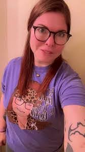 Dee Sipes's Instagram, Twitter & Facebook