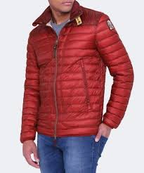 Découvrez cet article ainsi que des nouveautés chaque doudoune rose, basic, col montant, fermeture zippée, 2 poches avec boutons de pression, finitions. Doudoune Col Montant Arthur Parajumper Rouge Georgespaul