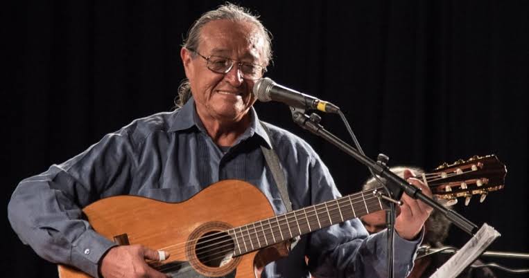 Gabino Palomares, cantautor y activista, muere a los 76 años
