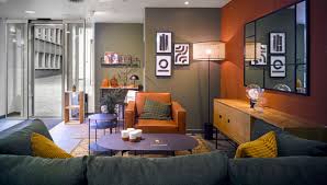 A selection of lovely light (on the budget too) la redoute joins go for good, the galeries lafayette movement, for more responsible fashion and. La Redoute Pop Up Store Im Zurcher Niederdorf Handel Heute Fachzeitschrift Fur Den Schweizer Detailhandel