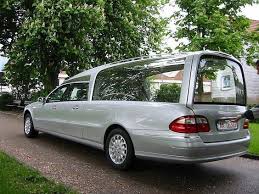 Mercedes Benz Grey Hearse In 2020 Hearse Mercedes Mercedes Benz Maybach