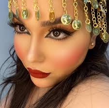 𝓗𝓮𝓷𝓭 𝓫𝓮𝓪𝓾𝓽𝔂