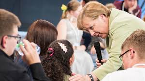 Her mother herlind was an english teacher and member of the social democratic party. Merkel And The Crying Girl Five Lessons The New Yorker