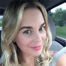 Carolyn Blizzard's Instagram, Twitter & Facebook