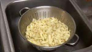Apr 22, 2015 · fresh pasta noodles only need a few minutes to cook. How To Cook Fresh Pasta Youtube
