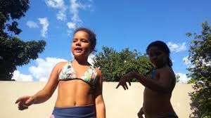 Oi pessoal hoje tem vídeo novo e é desafio da piscina, se gostarem curtam e compartilhem com os amigos e se inscrevam no canal para não perder nada. Desafio Da Piscina Youloop