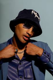 GIOVANNI — MAEVA KOMENAN