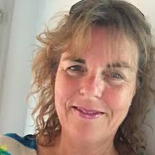 Can anyone recommend gardener with good horticultural knowledge? There are  plenty of people who do weeding/mowing/tidying etc but I I'm looking for  someone who is knowledgable about plants. Thanks