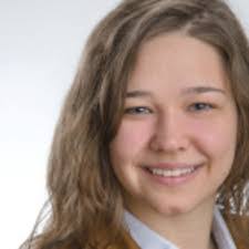 Anna Salzer's Instagram, Twitter & Facebook