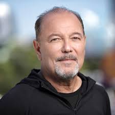 🇵🇦 Rubén Blades será homenajeado como la Persona del Año en la próxima  edición de los premios Latin GRAMMYs. 🏆 ¡Enhorabuena! 🎉