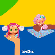 Juguetilandia entre 10 y 15 € juego de mesa en el que hay que recorrer un camino para llegar a una dulce sorpresa. Liz Achooo Y Shusha Sweets Son Las Toys R Us Espana Facebook