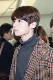 Lee min ho is a south korean actor who is known for his leading roles in television dramas such as boys over flowers, city hunter and heirs. Official Thread Lee Know Of Stray Kids Yellowwoodcomeback 2019 06 19 Page 4 Individual Artists Onehallyu